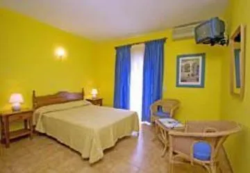 Hotel Marbella 丰希罗拉